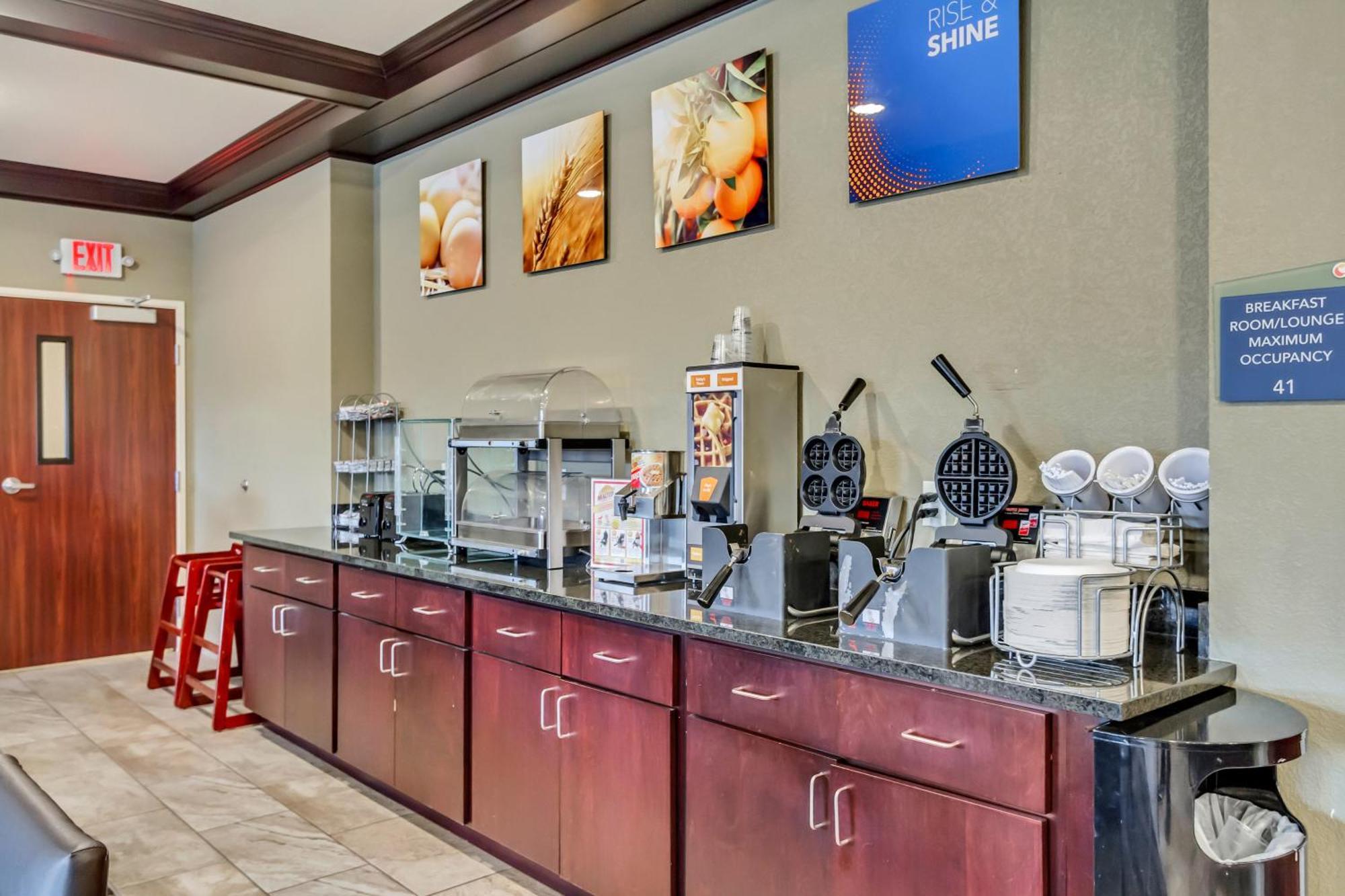 Comfort Inn & Suites Morgan מראה חיצוני תמונה